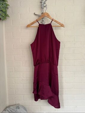 Krisa dress Sleeveless Halter Asymmetric Hem in Burgundy wine medium lined